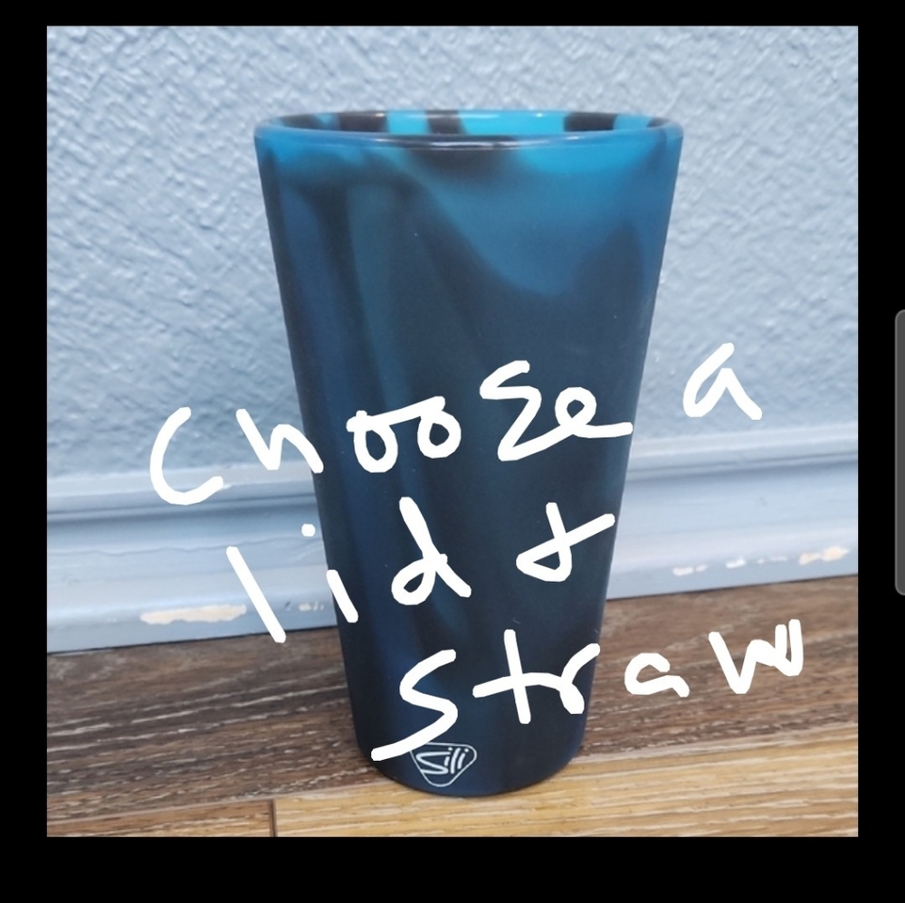 NWOT Silipint 20 oz Straw Tumbler Nightfall Blue Teal Black